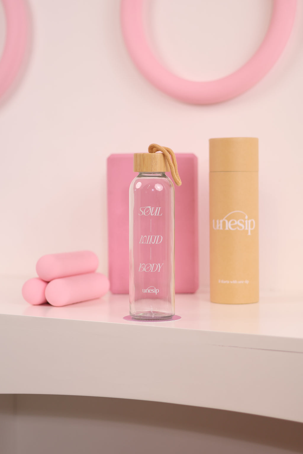 aesthetic glass water bottle 